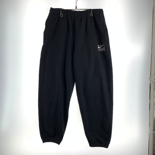 【中古品】【メンズ】 STUSSY × NIKE ステューシー ナイキ FN5235-010 STONE WASHED FLEECE PANT スウェット パンツ ボトムス 古着 153-260622-mh-09-fuzh サイズ：L カラー：ブラック 万代Net店