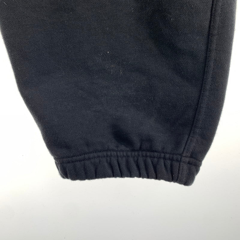 【中古品】【メンズ】 STUSSY × NIKE ステューシー ナイキ FN5235-010 STONE WASHED FLEECE PANT スウェット パンツ ボトムス 古着 153-260622-mh-09-fuzh サイズ：L カラー：ブラック 万代Net店