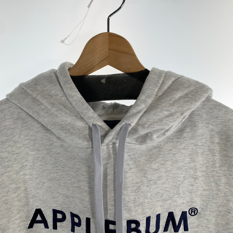 【中古品】【メンズ】 APPLEBUM アップルバム PARKA プルオーバー フロントロゴ パーカー トップス 古着 142-260622-mh-04-fuzh サイズ：XL カラー：グレー 万代Net店