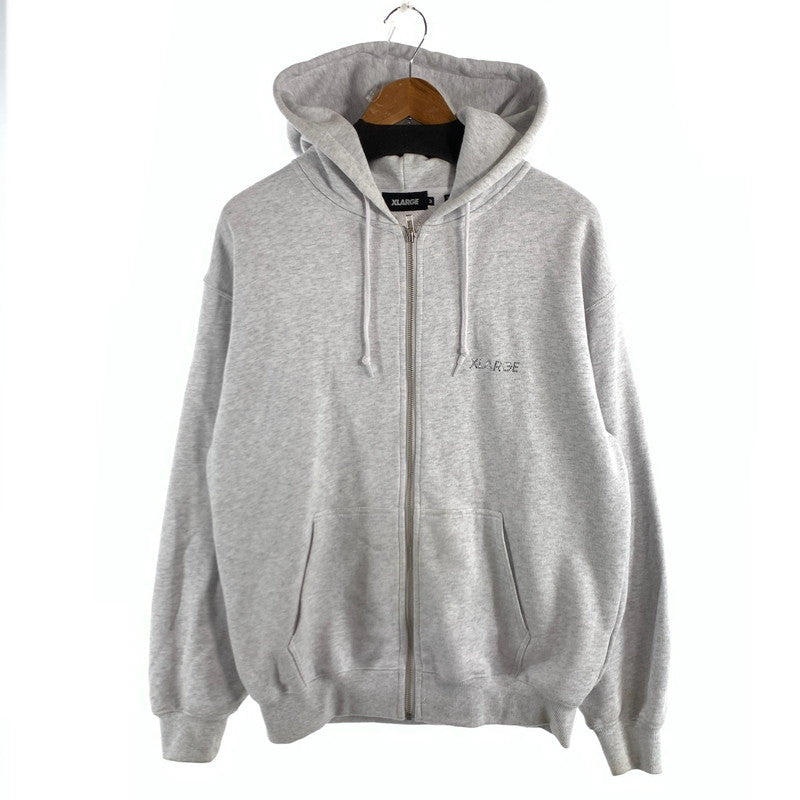 【中古品】【メンズ】 XLARGE RHINESTONE OG ZIP HOODED エクストララージ ジップ フーディー パーカー ブランド 古着 142-260628-gm-02-fuz サイズ：M カラー：ライトグレー 万代Net店