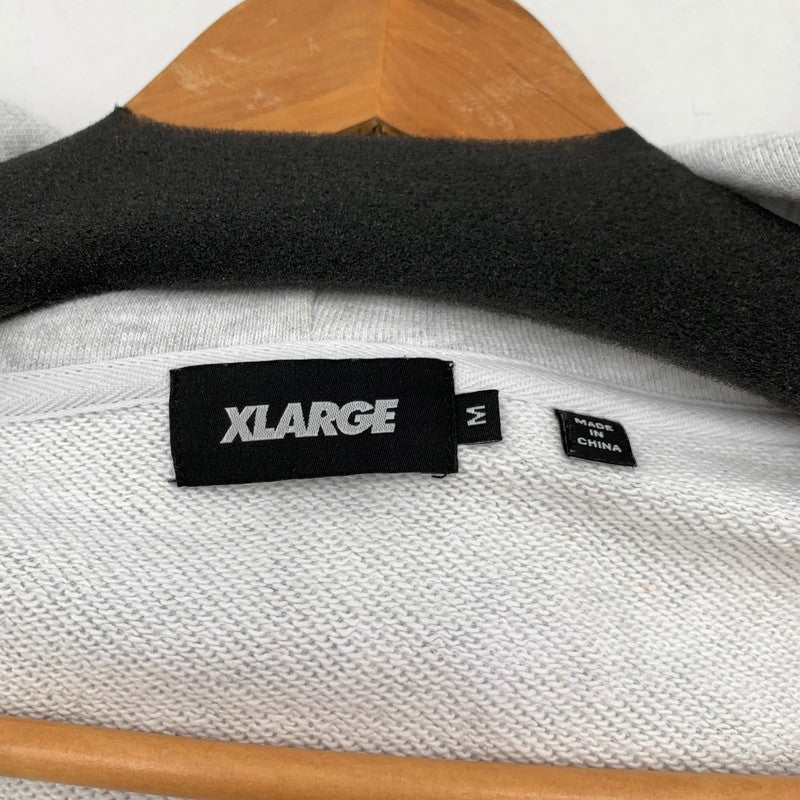 【中古品】【メンズ】 XLARGE RHINESTONE OG ZIP HOODED エクストララージ ジップ フーディー パーカー ブランド 古着 142-260628-gm-02-fuz サイズ：M カラー：ライトグレー 万代Net店
