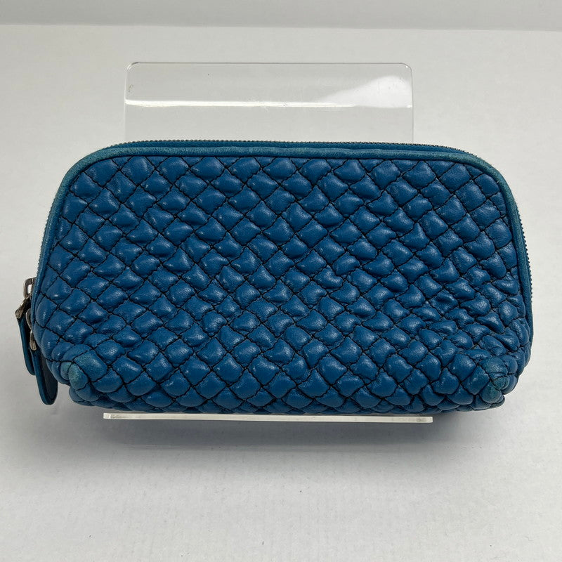 【中古品】【レディース】 BOTTEGA VENETA ボッテガ・ヴェネタ イントレチャート レザーポーチ ブルー ※角スレ・使用感有 180-260705-io-02-fuzh 万代Net店