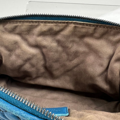 【中古品】【レディース】 BOTTEGA VENETA ボッテガ・ヴェネタ イントレチャート レザーポーチ ブルー ※角スレ・使用感有 180-260705-io-02-fuzh 万代Net店