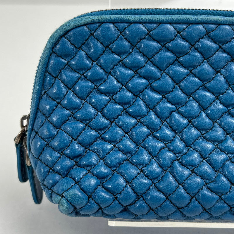 【中古品】【レディース】 BOTTEGA VENETA ボッテガ・ヴェネタ イントレチャート レザーポーチ ブルー ※角スレ・使用感有 180-260705-io-02-fuzh 万代Net店
