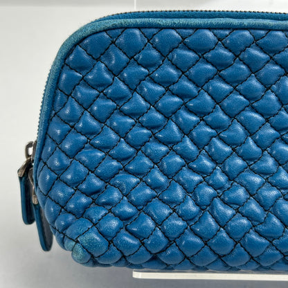 【中古品】【レディース】 BOTTEGA VENETA ボッテガ・ヴェネタ イントレチャート レザーポーチ ブルー ※角スレ・使用感有 180-260705-io-02-fuzh 万代Net店