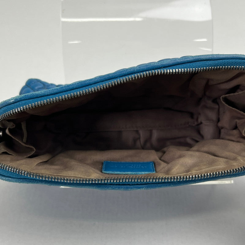 【中古品】【レディース】 BOTTEGA VENETA ボッテガ・ヴェネタ イントレチャート レザーポーチ ブルー ※角スレ・使用感有 180-260705-io-02-fuzh 万代Net店