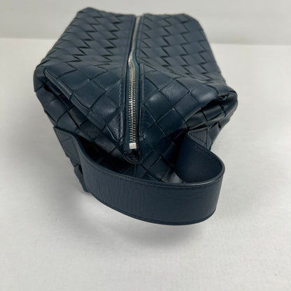 【中古品】【レディース】 BOTTEGA VENETA ボッテガ・ヴェネタ 709310 TOILETRY CASE ネイビー 保存袋付 カバン 保存袋に汚れあり 180-260705-io-07-fuzh 万代Net店