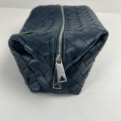 【中古品】【レディース】 BOTTEGA VENETA ボッテガ・ヴェネタ 709310 TOILETRY CASE ネイビー 保存袋付 カバン 保存袋に汚れあり 180-260705-io-07-fuzh 万代Net店