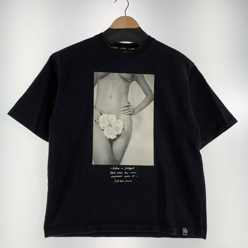 【中古品】【メンズ】 FAT エフエイティー F32120-TS01 S.B. REBORN モノクロフォトTシャツ 142-260707-ny-13-fuzh サイズ：M カラー：ブラック 万代Net店
