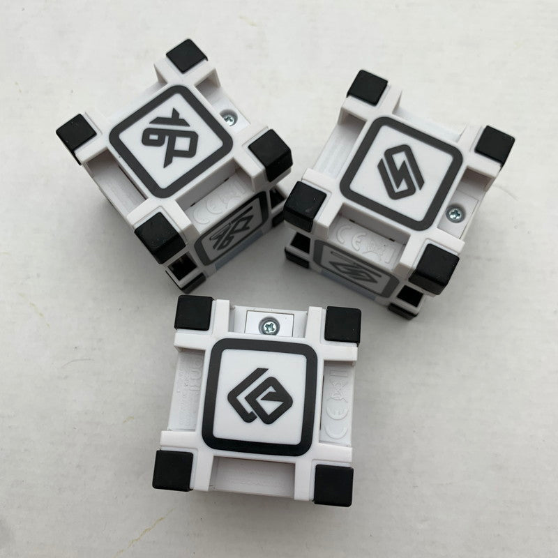 【現状渡し品】 タカラトミー AI搭載小型ロボット COZMO コズモ 廃番品 064-260714-mh-01-fuz 万代Net店