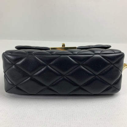 【中古品】 KATE SPADE NEW YORK ケイトスペードニューヨーク キャリー スモール フラップ クロスボディ カラーBLACK.ゴールド キルティング ショルダー カバン 180-260714-ky-08-fuzh 万代Net店