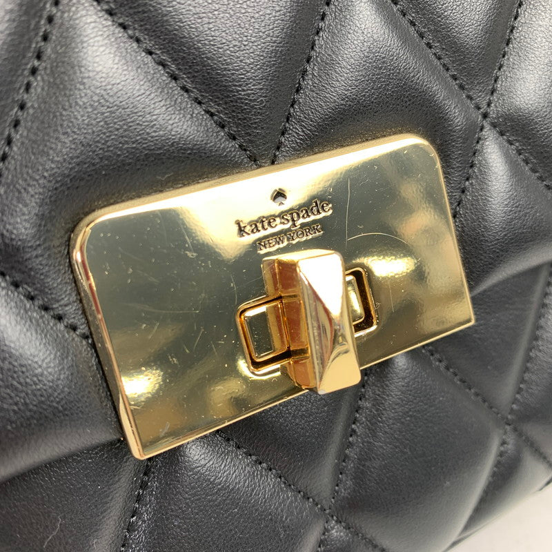 【中古品】 KATE SPADE NEW YORK ケイトスペードニューヨーク キャリー スモール フラップ クロスボディ カラーBLACK.ゴールド キルティング ショルダー カバン 180-260714-ky-08-fuzh 万代Net店