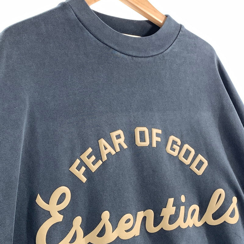 【中古品】【メンズ】 FOG ESSENTIALS エフオージーエッセンシャルズ 90S FITRAINING LOGO SS TEE ロゴ Tシャツ CHARCOAL SIZE:XS タグ付 ※日焼け有 142-260719-io-23-fuzh 万代Net店