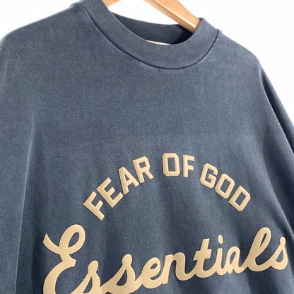 【中古品】【メンズ】 FOG ESSENTIALS エフオージーエッセンシャルズ 90S FITRAINING LOGO SS TEE ロゴ Tシャツ CHARCOAL SIZE:XS タグ付 ※日焼け有 142-260719-io-23-fuzh 万代Net店