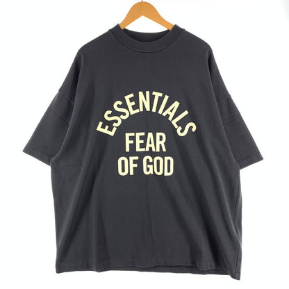 【中古品】【メンズ】 FEAR OF GOD ESSENTIALS フィアオブゴッド エッセンシャルズ CAMPUS 90S SS TEE オーバーサイズ 半袖Tシャツ カットソー ブランド 古着 142-260921-gm-07-fuzh サイズ：M カラー：チャコール 万代Net店