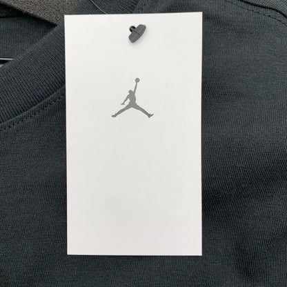 【中古品】【メンズ】 NIKE ナイキ DM1457-010 AIR JORDAN DNA TEE エアージョーダン Tシャツ BLACK SIZE:3XL タグ付 148-260815-io-08-fuzh カラー：ブラック 万代Net店