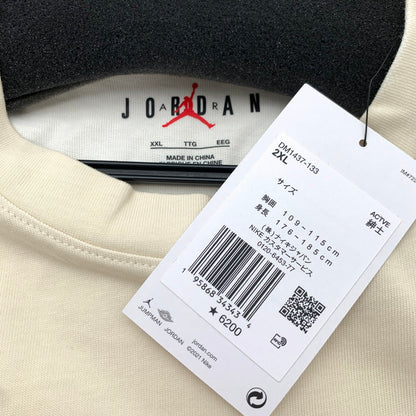 【中古品】【メンズ】 NIKE ナイキ DM1437-133 AIR JORDAN CASUAL PRINTING ROUND NECK PULLOVER SS エアジョーダン プリント 半袖 トップス Tシャツ 古着 148-260724-mh-11-fuzh サイズ：2Xl カラー：ホワイト ベージュ 万代Net店