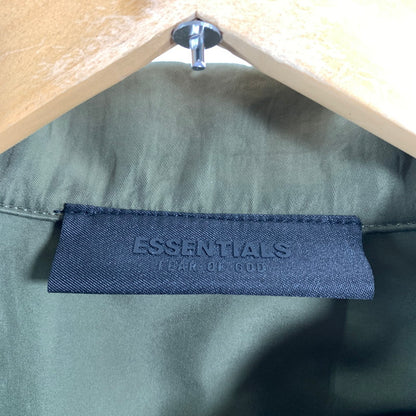 【中古品】【メンズ】 FOG ESSENTIALS エフオージーエッセンシャルズ TEXTURED NYLON TRUCKER JACKET テクスチャード ナイロン トラックジャケット KHAKI SIZE:M 142-260719-io-59-fuzh 万代Net店