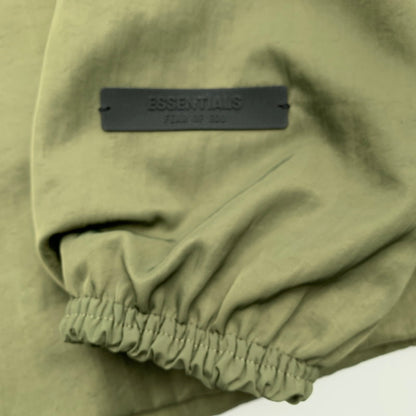 【中古品】【メンズ】 FOG ESSENTIALS エフオージーエッセンシャルズ TEXTURED NYLON TRUCKER JACKET テクスチャード ナイロン トラックジャケット KHAKI SIZE:M 142-260719-io-59-fuzh 万代Net店