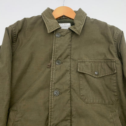 【中古品】【メンズ】 U.S.NAVY A-2 デッキジャケット WAIPER ワイパー ミリタリー ブランド 古着 145-260726-gm-34-fuzh サイズ：M カラー：カーキ 万代Net店