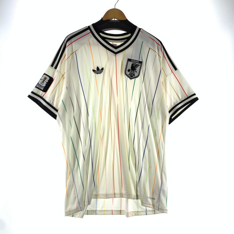 【中古美品】【メンズ/レディース】 ADIDAS アディダス JN1872 JAPAN NATIONAL TEAM 2026 AWAY REPLICA JERSEY 2026年サッカー日本代表アウェイユニフォーム マルチカラーストライプ タグ付 148-260723-ny-03-fuzh サイズ：2XL カラー：オフホワイト 万代Net店