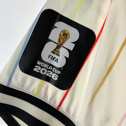 【中古美品】【メンズ/レディース】 ADIDAS アディダス JN1872 JAPAN NATIONAL TEAM 2026 AWAY REPLICA JERSEY 2026年サッカー日本代表アウェイユニフォーム マルチカラーストライプ タグ付 148-260723-ny-03-fuzh サイズ：2XL カラー：オフホワイト 万代Net店