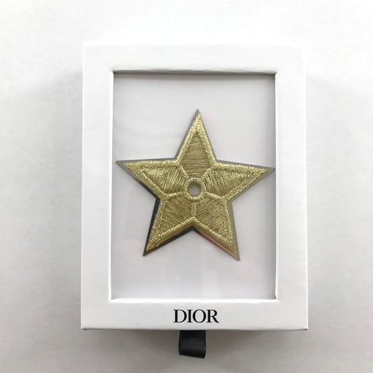 【中古美品】【レディース】 CHRISTIAN DIOR クリスチャン ディオール ピンバッジ バッジ 183-260728-mh-12-fuzh カラー：ゴールド 万代Net店