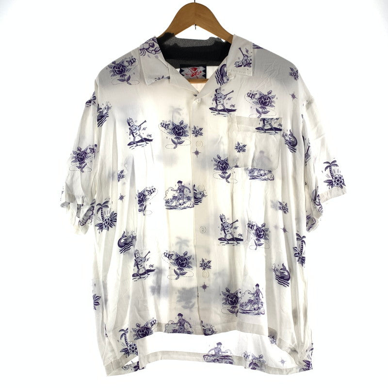 【中古品】【メンズ】 SON OF THE CHEESE サノバチーズ SERGIO MORA ALOHA セルジオ・モラ アロハ 半袖シャツ WHITE.紫総柄 SIZE:M 142-260818-io-11-fuzh カラー：ホワイト 万代Net店