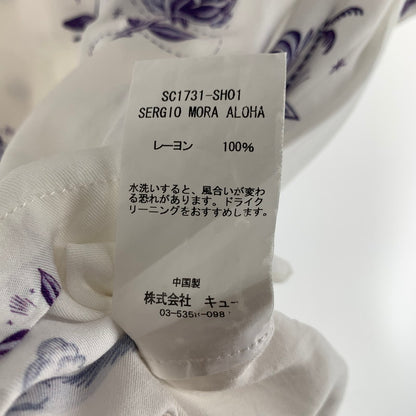 【中古品】【メンズ】 SON OF THE CHEESE サノバチーズ SERGIO MORA ALOHA セルジオ・モラ アロハ 半袖シャツ WHITE.紫総柄 SIZE:M 142-260818-io-11-fuzh カラー：ホワイト 万代Net店
