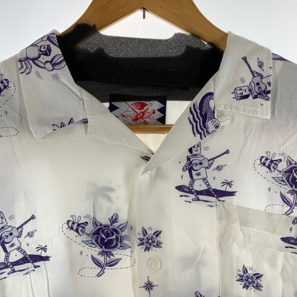 【中古品】【メンズ】 SON OF THE CHEESE サノバチーズ SERGIO MORA ALOHA セルジオ・モラ アロハ 半袖シャツ WHITE.紫総柄 SIZE:M 142-260818-io-11-fuzh カラー：ホワイト 万代Net店