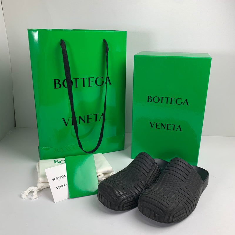 【中古品】【メンズ】 BOTTEGA VENETA ボッテガ・ヴェネタ ラバー スライダー サンダル 靴 164-260805-mh-08-fuzh サイズ：40 カラー：ブラック 万代Net店