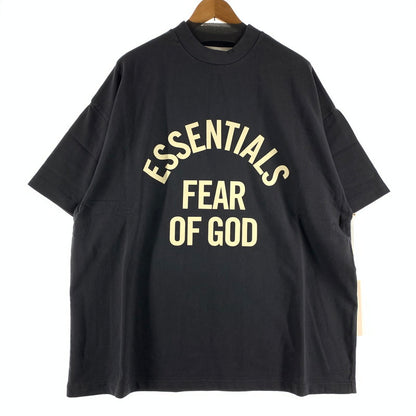 【中古美品】【メンズ】 FOG ESSENTIALS エッセンシャルズ RLCT LOGO SS TEE ロゴ タグ付き 142-260805-ny-11-fuzh サイズ：S カラー：チャコール 万代Net店