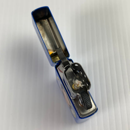 【中古品】【メンズ】 ZIPPO ジッポ オイルライター 喫煙具 ライター BLUE 11年製 AKB48「チームZ」 宮澤佐江 ケース付属 206-261013-io-28-fuzh カラー：ブルー 万代Net店