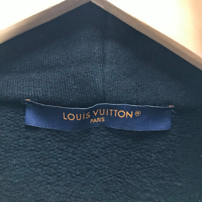 【中古品】【メンズ】 LOUIS VUITTON ルイ･ヴィトン RM231Q IHN HNY56W 23SS SIGNATURE LOGO PULLOVER HOODIE プルオーバー フーディー カラーBLACK SIZE:M 179-260806-ky-05-fuzh 万代Net店