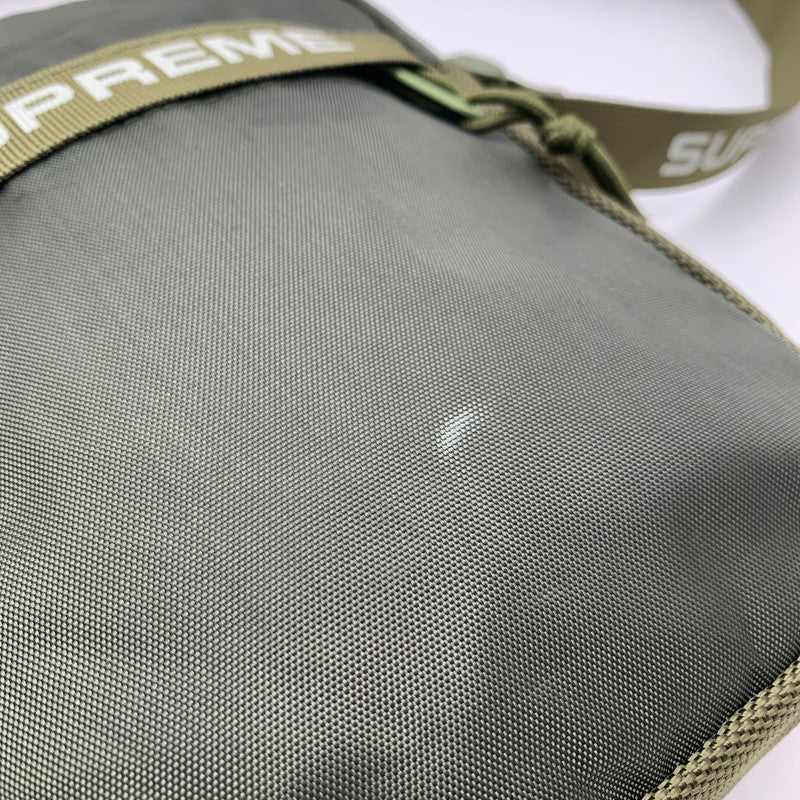 【中古品】【メンズ】 SUPREME シュプリーム SHOULDER BAG KHAKI 22AW NYLON ショルダ－バッグ ナイロン カバン 188-260809-mh-10-fuzh カラー：カーキ 万代Net店