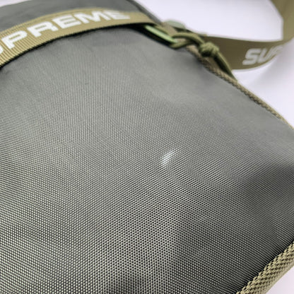 【中古品】【メンズ】 SUPREME シュプリーム SHOULDER BAG KHAKI 22AW NYLON ショルダ－バッグ ナイロン カバン 188-260809-mh-10-fuzh カラー：カーキ 万代Net店