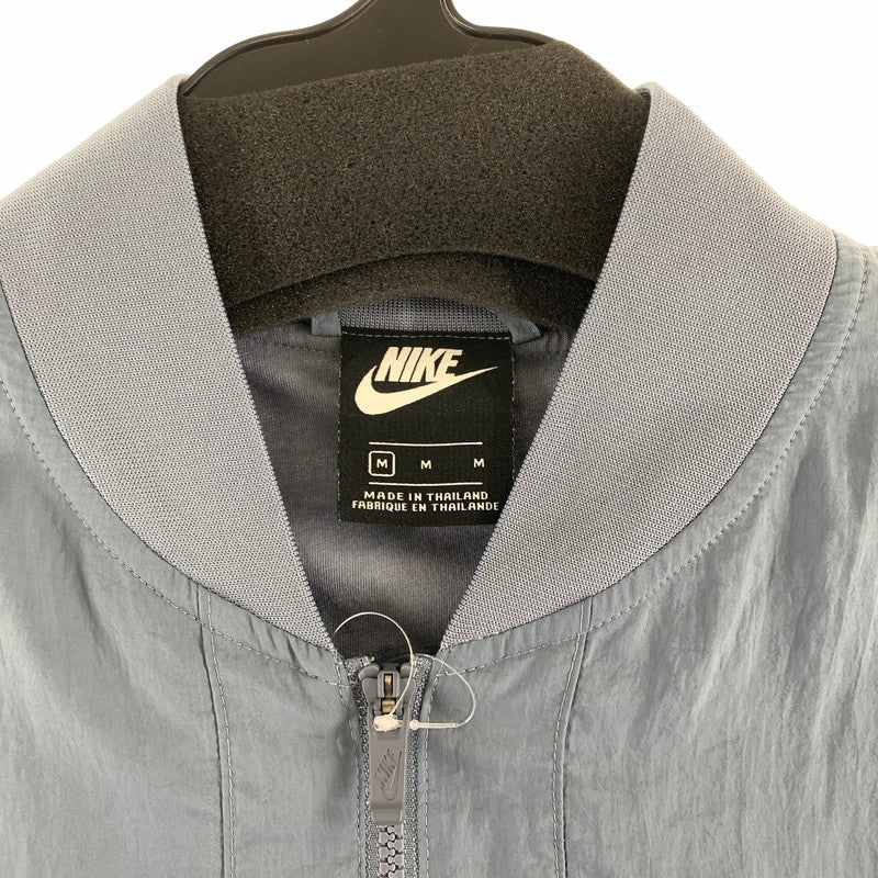 【中古品】【メンズ】 NIKE ナイキ WOVEN PLAYERS JACKET ウーブン プレイヤー ジャケット 上着 アウター GRY SIZE:M ※汚れあり 148-260919-io-41-fuzh カラー：グレー 万代Net店