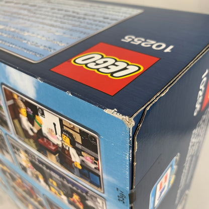 【中古美品】 未開封 LEGO レゴ 10255 にぎやかな街角　レゴストア限定 ブロック おもちゃ 玩具 オモチャ 知育玩具 ※外箱に傷みあり 038-260807-io-03-fuz 万代Net店