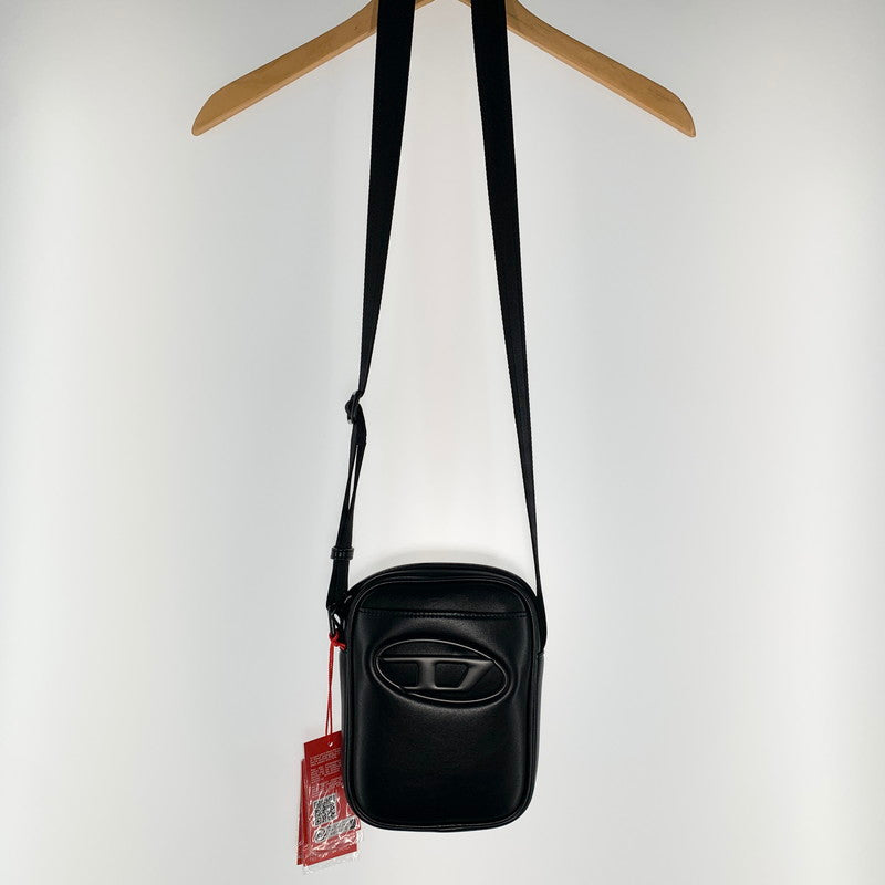 【中古美品】【メンズ】 DIESEL ディーゼル Dロゴプレート ショルダーバッグ クロスボディバッグ タグ付 カバン 188-260809-mh-09-fuzh カラー：ブラック 万代Net店