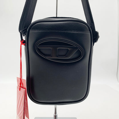 【中古美品】【メンズ】 DIESEL ディーゼル Dロゴプレート ショルダーバッグ クロスボディバッグ タグ付 カバン 188-260809-mh-09-fuzh カラー：ブラック 万代Net店