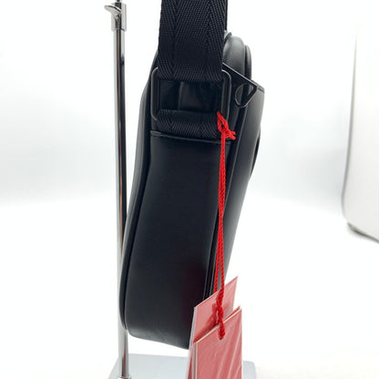 【中古美品】【メンズ】 DIESEL ディーゼル Dロゴプレート ショルダーバッグ クロスボディバッグ タグ付 カバン 188-260809-mh-09-fuzh カラー：ブラック 万代Net店