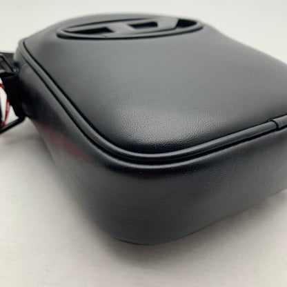 【中古美品】【メンズ】 DIESEL ディーゼル Dロゴプレート ショルダーバッグ クロスボディバッグ タグ付 カバン 188-260809-mh-09-fuzh カラー：ブラック 万代Net店