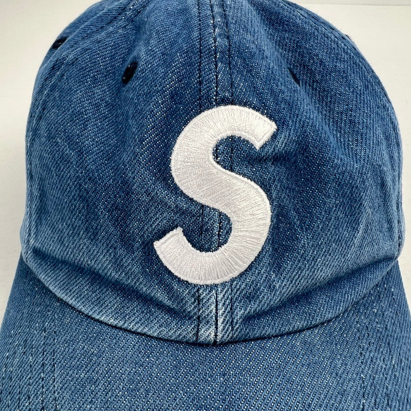 【中古品】【メンズ】 SUPREME シュプリーム Sロゴ デニムキャップ PIGMENT S LOGO 6‐PANEL DENIM カラーBLUE 24FW 帽子 185-260809-ky-11-fuz 万代Net店