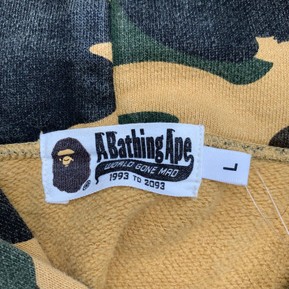 【中古品】【メンズ】 A BATHING APE アベイシング エイプ 001PPC801001X FIRST CAMO HOODIE BAPEストーン パーカー フーディ トップス 古着 142-260809-mh-02-fuzh サイズ：L カラー：カモ柄 万代Net店
