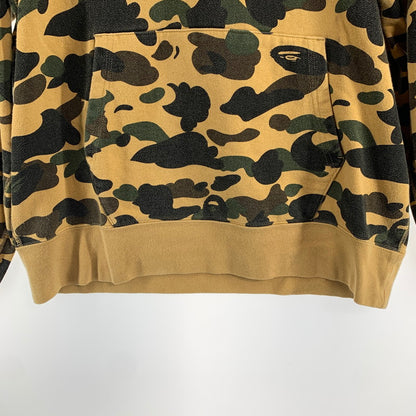 【中古品】【メンズ】 A BATHING APE アベイシング エイプ 001PPC801001X FIRST CAMO HOODIE BAPEストーン パーカー フーディ トップス 古着 142-260809-mh-02-fuzh サイズ：L カラー：カモ柄 万代Net店