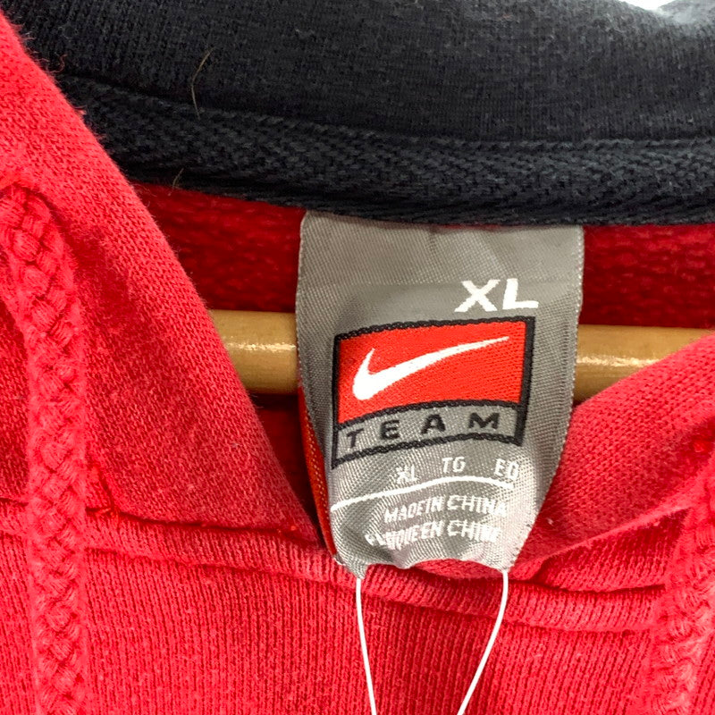 【中古品】【メンズ】 NIKE ナイキ TEAM PARKA チームパーカー フーディー ブランド 古着 145-260926-gm-41-fuzh サイズ：XL カラー：レッド 万代Net店