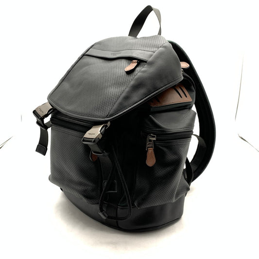 【中古品】【レディース】 COACH コーチ F57477 パーフォレイテッド テレイントレックパック BLACK カバン リュック バックパック ※汚れ・キズあり 180-260811-io-53-fuzh カラー：ブラック 万代Net店