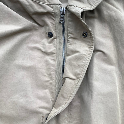 【中古品】【メンズ】 COMOLI コモリ K01-04005 17SS HOODED COAT フーディー コート BEIGE SIZE:2 ※一部汚れ有 140-260814-io-08-fuzh カラー：ベージュ 万代Net店