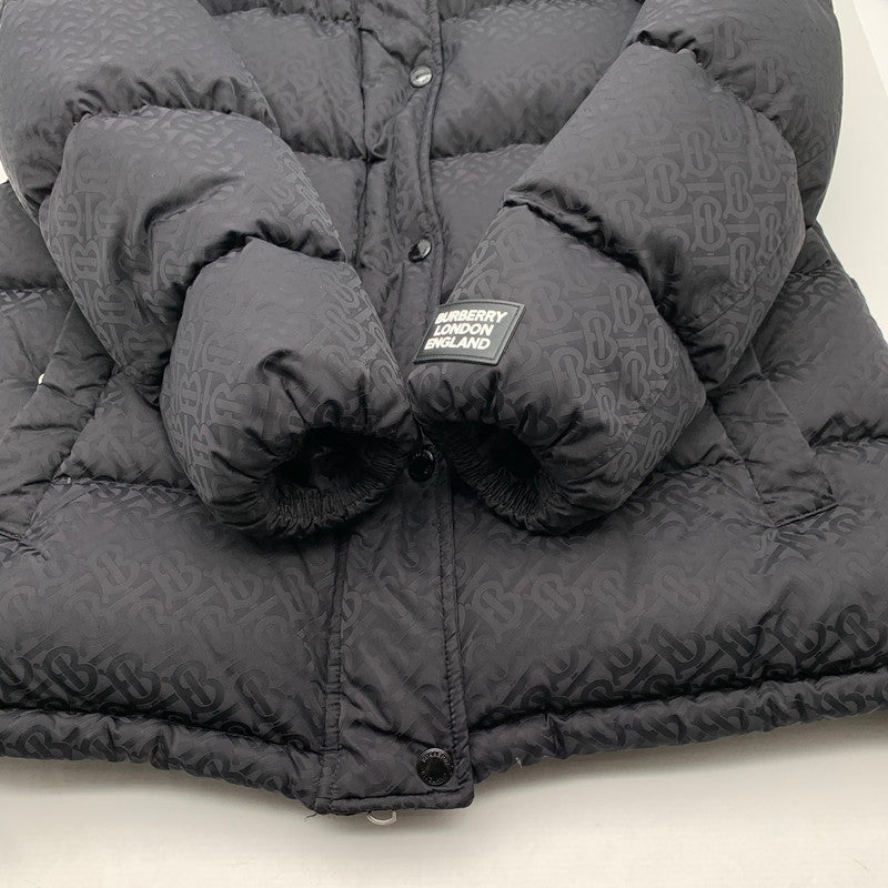 【中古品】【メンズ】 BURBERRY バーバリー 8019648 モノグラム ロゴ フーデット ダウンジャケット ブランド 古着 141-260815-gm-51-fuzh サイズ：M カラー：ブラック 万代Net店