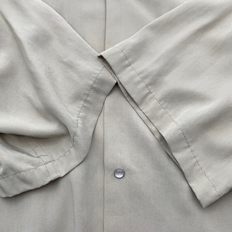 【中古品】【メンズ】 NEEDLES ニードルス KP186 S S COWBOY ONE－UP SHIRT － R PE TWILL 半袖シャツ トップス ブランド 古着 140-260815-gm-49-fuzh サイズ：L カラー：ベージュ 万代Net店